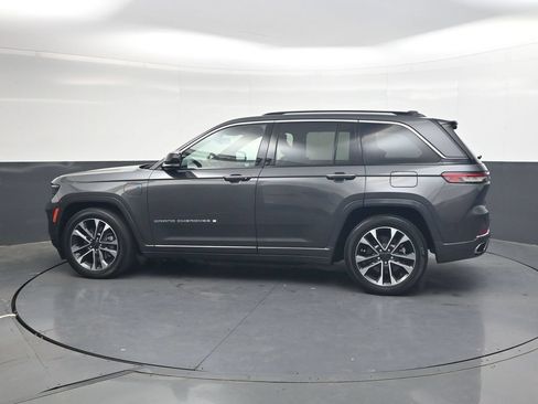 Used 2023 Jeep Grand Cherokee Overland w/ Advanced Protech Group III AWD/4WD image 12