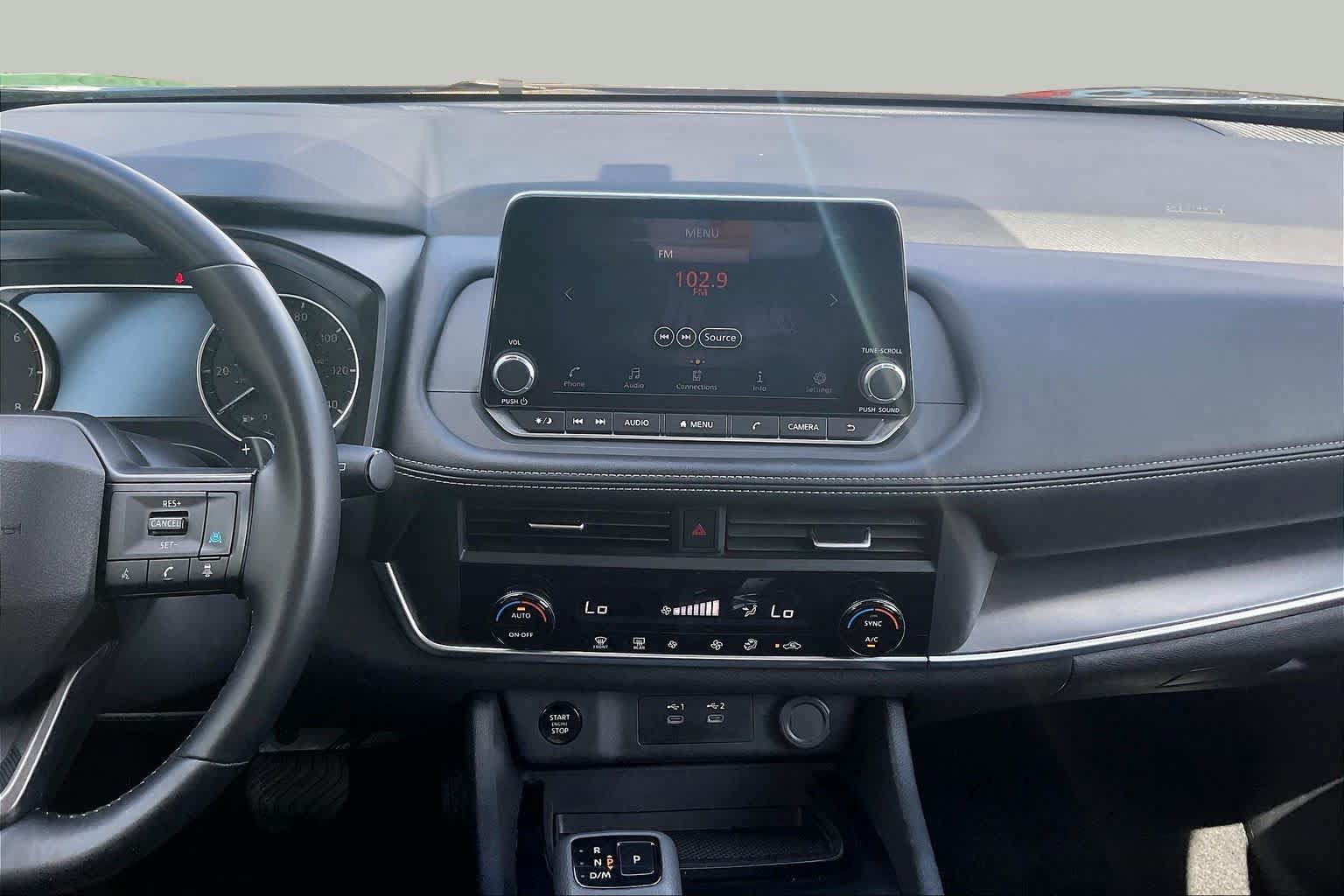 Used 2025 Nissan Rogue SV FWD image 7