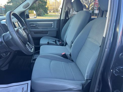 Used 2017 RAM 1500 Classic SLT image 33