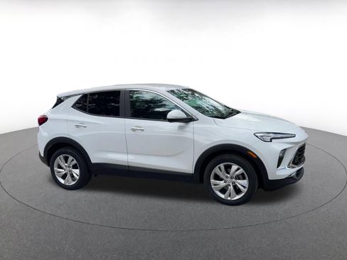 Used 2025 Buick Encore GX Preferred image 2