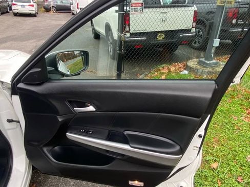 Used 2013 Honda Crosstour EX-L image 12