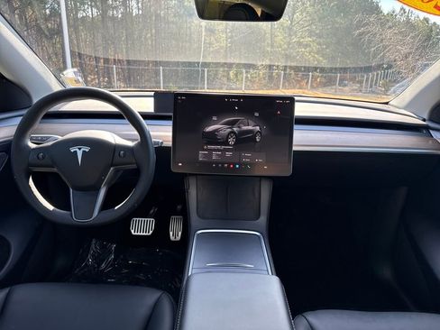Used 2023 Tesla Model Y Long Range image 16