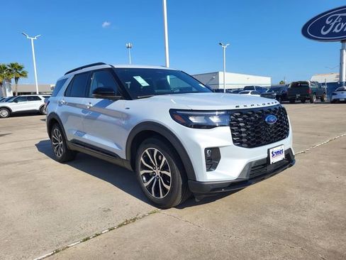 New 2026 Ford Explorer ST-Line image 17