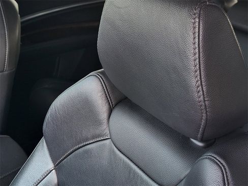 Used 2017 Acura MDX SH-AWD image 15