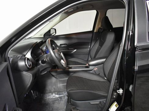 Used 2021 Nissan Kicks SV w/ Interior Electronics Package image 11