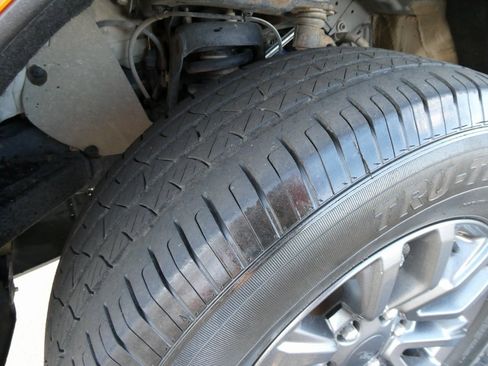 Used 2021 Ford Ranger XLT w/ Equipment Group 301A Mid image 13