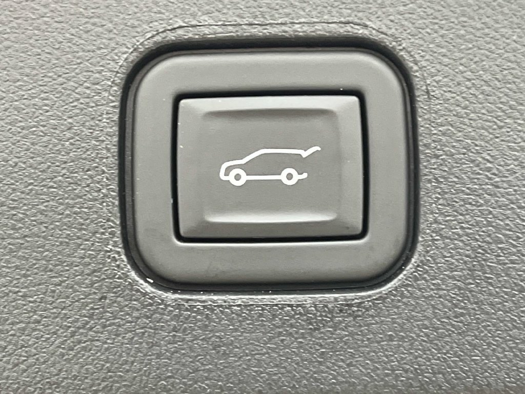 Certified 2024 Cadillac Lyriq Sport RWD image 24