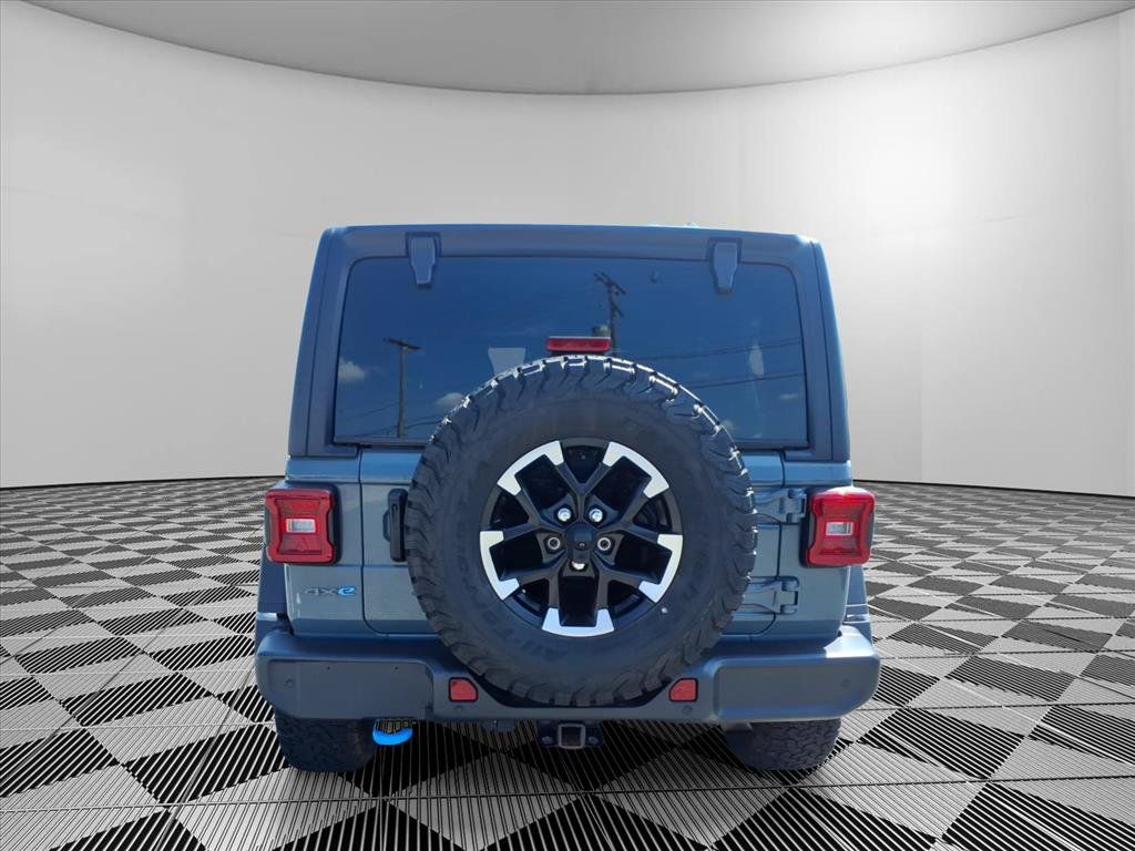 Used 2024 Jeep Wrangler Unlimited Rubicon 4xe w/ Technology Group AWD/4WD image 28