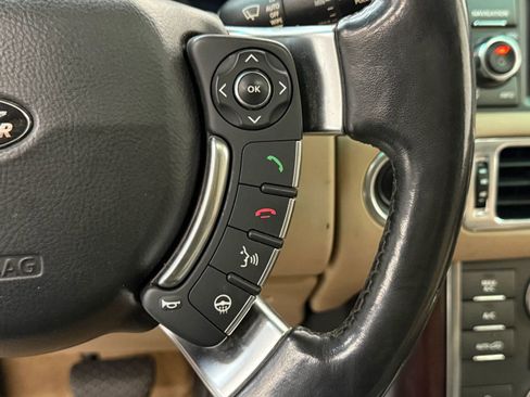 Used 2011 Land Rover Range Rover HSE LUX image 27