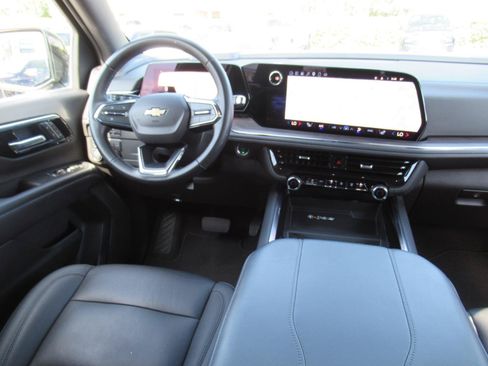 Used 2025 Chevrolet Tahoe LT AWD/4WD image 14