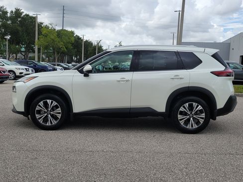 Certified 2021 Nissan Rogue SV w/ Premium Package FWD image 9