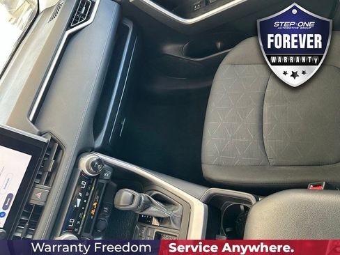 Used 2025 Toyota RAV4 XLE FWD image 25