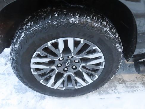 Used 2025 Chevrolet Tahoe Z71 w/ Sun And Tow Package image 16