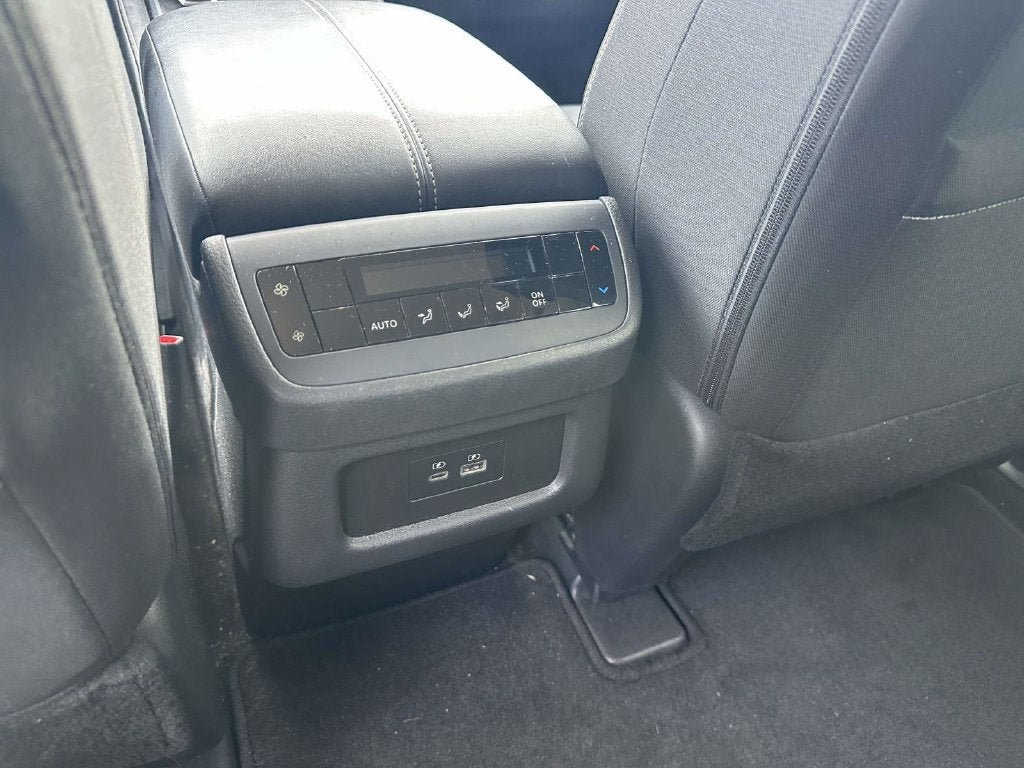 Certified 2025 Nissan Pathfinder SV AWD/4WD image 10