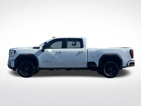 Used 2025 GMC Sierra 2500 AT4 w/ Technology Package AWD/4WD image 6