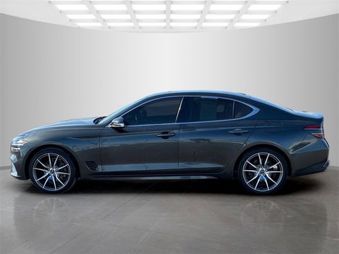 Used 2023 Genesis G70 2.0T image 8