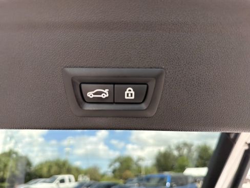Used 2022 BMW X6 xDrive40i w/ Executive Package AWD/4WD image 13