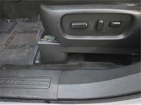 Used 2015 Ford Explorer XLT w/ Equipment Group 202B image 13