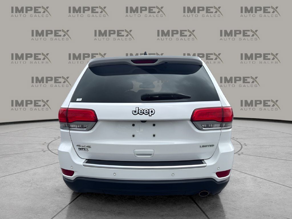 Used 2017 Jeep Grand Cherokee Limited AWD/4WD image 4