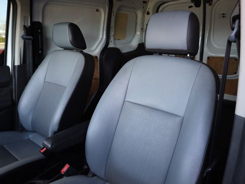 Used 2017 Ford Transit Connect XL image 5