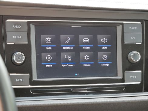 Certified 2024 Volkswagen Jetta SE image 23