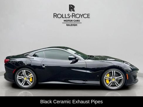 Used 2020 Ferrari Portofino RWD image 9