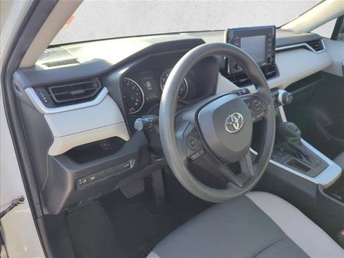 Certified 2022 Toyota RAV4 XLE w/ Convenience Package FWD image 13