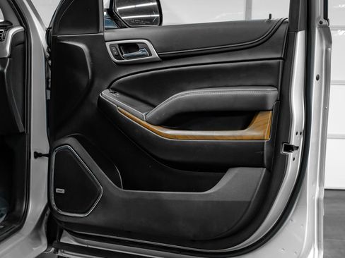 Used 2020 GMC Yukon XL Denali RWD image 54