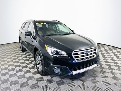 Used 2017 Subaru Outback 3.6R Touring AWD/4WD image 3