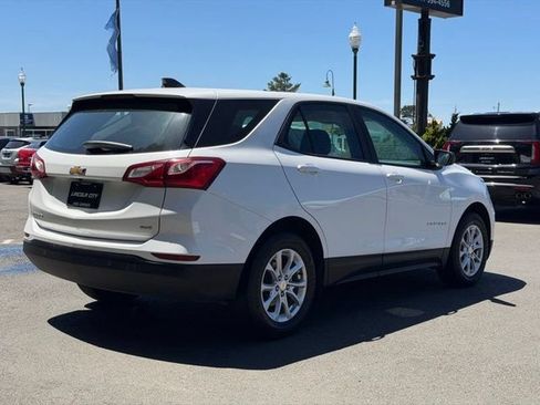 Used 2021 Chevrolet Equinox LS AWD/4WD image 6