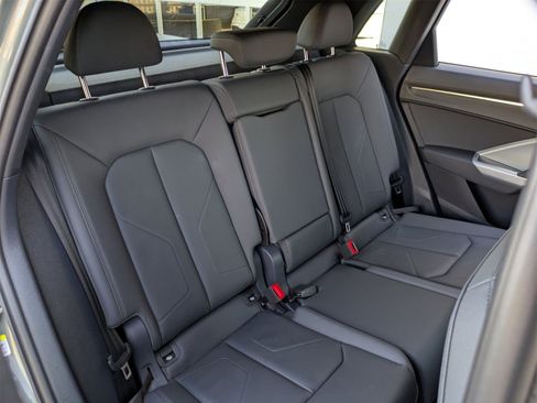 Used 2023 Audi Q3 2.0T Premium w/ Convenience Package image 29