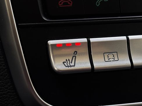 Used 2019 Mercedes-Benz GLA 250 GLA 250 4MATIC SUV image 3