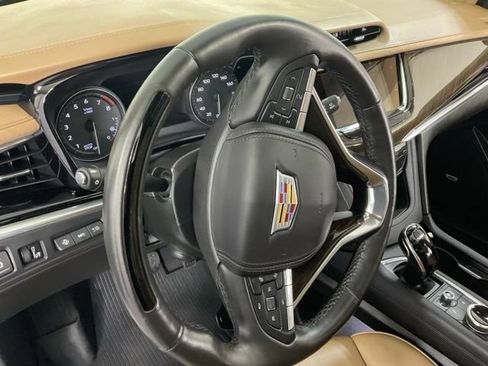Used 2025 Cadillac XT6 Premium Luxury w/ Platinum Package AWD/4WD image 19