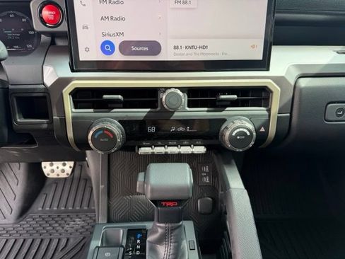 Used 2025 Toyota Tacoma TRD Sport RWD image 17