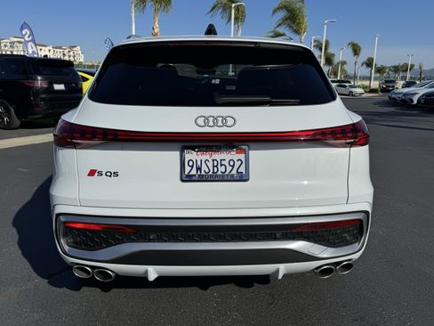 Used 2025 Audi SQ5 Premium Plus w/ Premium Plus Package AWD/4WD image 9