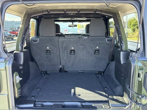 Used 2021 Jeep Wrangler Unlimited Sport image 19