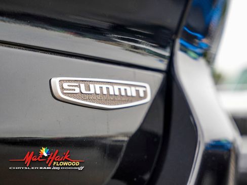 Used 2025 Jeep Grand Cherokee L Summit w/ Advanced Protech Group IV image 6