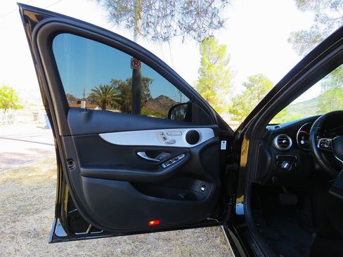 Used 2021 Mercedes-Benz C 300 Sedan image 21