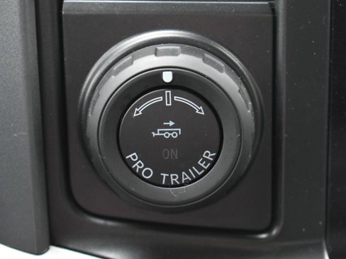 Used 2024 Ford F150 XLT AWD/4WD image 41