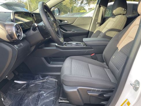 Used 2025 Chevrolet Equinox LT image 25