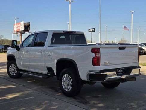 Used 2024 Chevrolet Silverado 2500 LT image 4