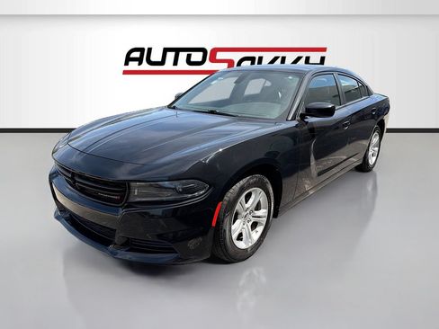 Used 2023 Dodge Charger SXT RWD image 3