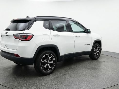 Used 2025 Jeep Compass Limited image 9