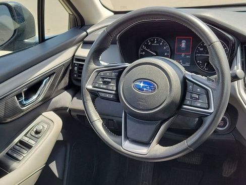 Used 2025 Subaru Outback Premium w/ Popular Package #1A AWD/4WD image 19