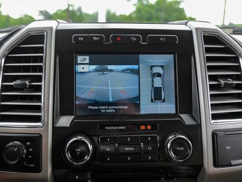 Used 2017 Ford F350 Lariat w/ Lariat Ultimate Package image 20