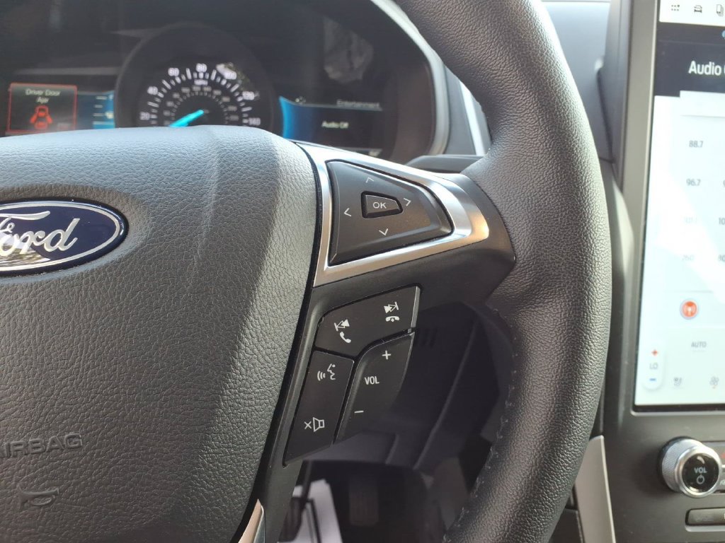 Certified 2024 Ford Edge SEL w/ Convenience Package AWD/4WD image 16