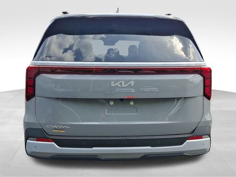 New 2026 Kia Carnival EX image 7