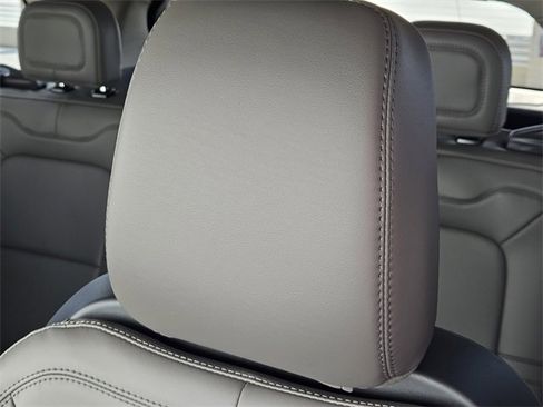 New 2026 Lincoln Corsair Premiere image 14