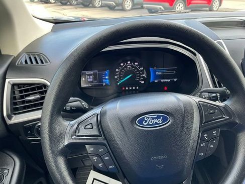 Used 2024 Ford Edge SE w/ Black Appearance Package image 15