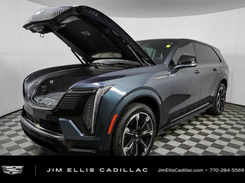 Certified 2025 Cadillac Escalade IQ Sport 1 AWD/4WD image 34